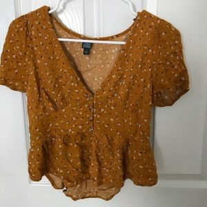 flowly yellow crop top